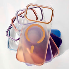 Cargar imagen en el visor de la galería, Estuche Funda ColorTech Degrade MagSafe para Iphone 17 pro