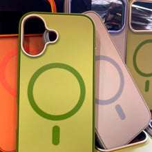 Cargar imagen en el visor de la galería, Estuche Funda Urban Soft case Para Iphone 17