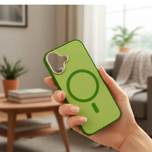 Cargar imagen en el visor de la galería, Estuche Funda Urban Soft case Para Iphone 17