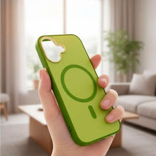 Cargar imagen en el visor de la galería, Estuche Funda Urban Soft case Para Iphone 17