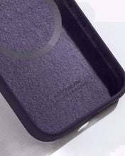 Cargar imagen en el visor de la galería, Estuche Nillkin Lens Wing Case iPhone 15 Pro Max