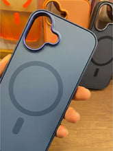 Cargar imagen en el visor de la galería, Estuche Funda Urban Soft case Para Iphone 17