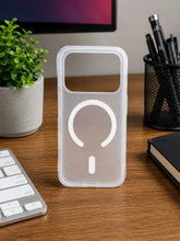 Cargar imagen en el visor de la galería, Funda Air Wave Impactguard Shield Para Iphone 17 pro / 18 pro