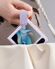 Cargar imagen en el visor de la galería, Estuche Nillkin Finger Strap Liquid Silicone Samsung Z Flip5