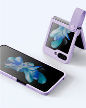 Cargar imagen en el visor de la galería, Estuche Nillkin Finger Strap Liquid Silicone Samsung Z Flip5