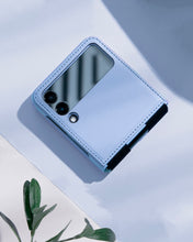 Cargar imagen en el visor de la galería, Estuche Nillkin QIN Leather Case Samsung Galaxy Z Flip 4