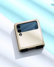Cargar imagen en el visor de la galería, Estuche Nillkin QIN Leather Case Samsung Galaxy Z Flip 4