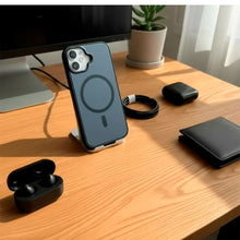 Cargar imagen en el visor de la galería, Estuche Funda Urban Soft case Para Iphone 17
