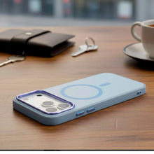 Cargar imagen en el visor de la galería, Estuche Funda Urban Soft case Para Iphone 17 pro
