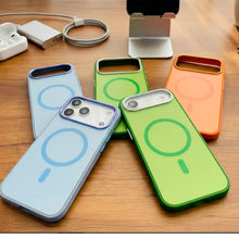 Cargar imagen en el visor de la galería, Estuche Funda Urban Soft case Para Iphone 17 pro
