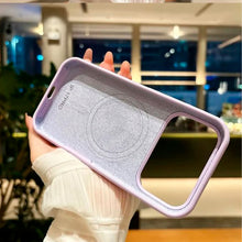 Cargar imagen en el visor de la galería, Funda Leather Case Magsafe Compatible Con iPhone 17 Pro
