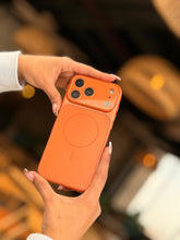 Cargar imagen en el visor de la galería, Estuche Space Color Magsafe Carga Inalambrica Compatible Iphone 17pro Max  clear
