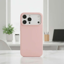 Cargar imagen en el visor de la galería, Funda Leather Case Magsafe Compatible Con iPhone 17 Pro
