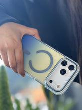 Cargar imagen en el visor de la galería, Estuche Funda ColorTech Degrade MagSafe para Iphone 17 pro max
