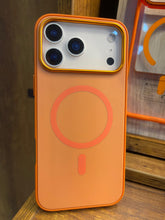 Cargar imagen en el visor de la galería, Estuche Funda Urban Soft case Para Iphone 17 pro max
