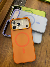 Cargar imagen en el visor de la galería, Estuche Funda Urban Soft case Para Iphone 17 pro max
